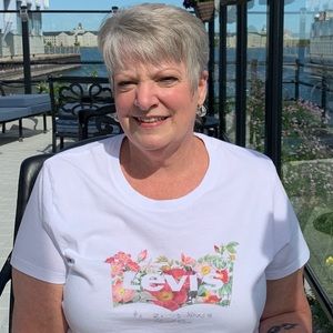 Meet your Posher, Angela